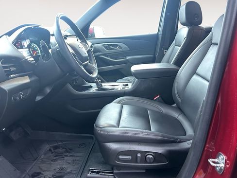 Used 2023 Chevrolet Traverse LT w/ LT Premium Package image 15