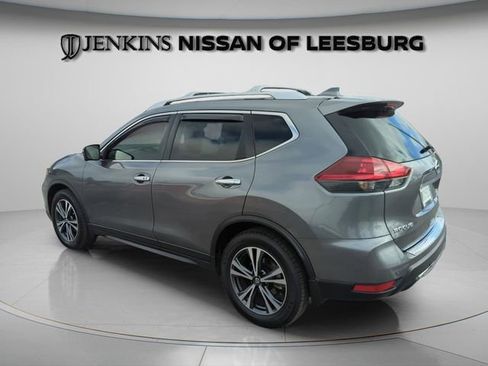 Certified 2019 Nissan Rogue SV w/ Premium Package image 11