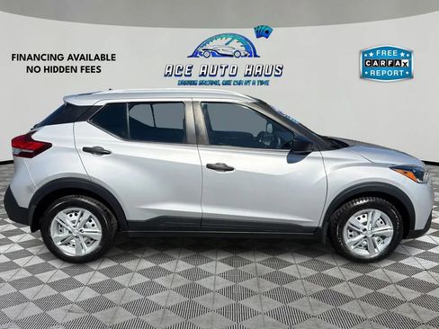 Used 2018 Nissan Kicks S FWD image 8