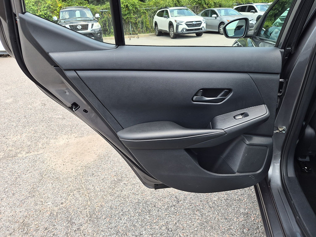 Used 2025 Nissan Sentra SV FWD image 27