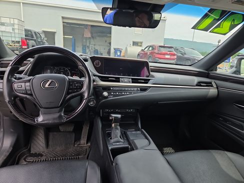 Used 2021 Lexus ES 250 w/ Premium Package AWD/4WD image 14