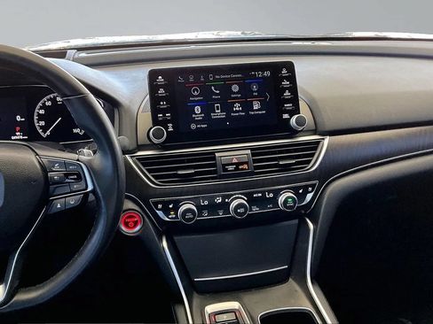 Used 2022 Honda Accord Touring image 9