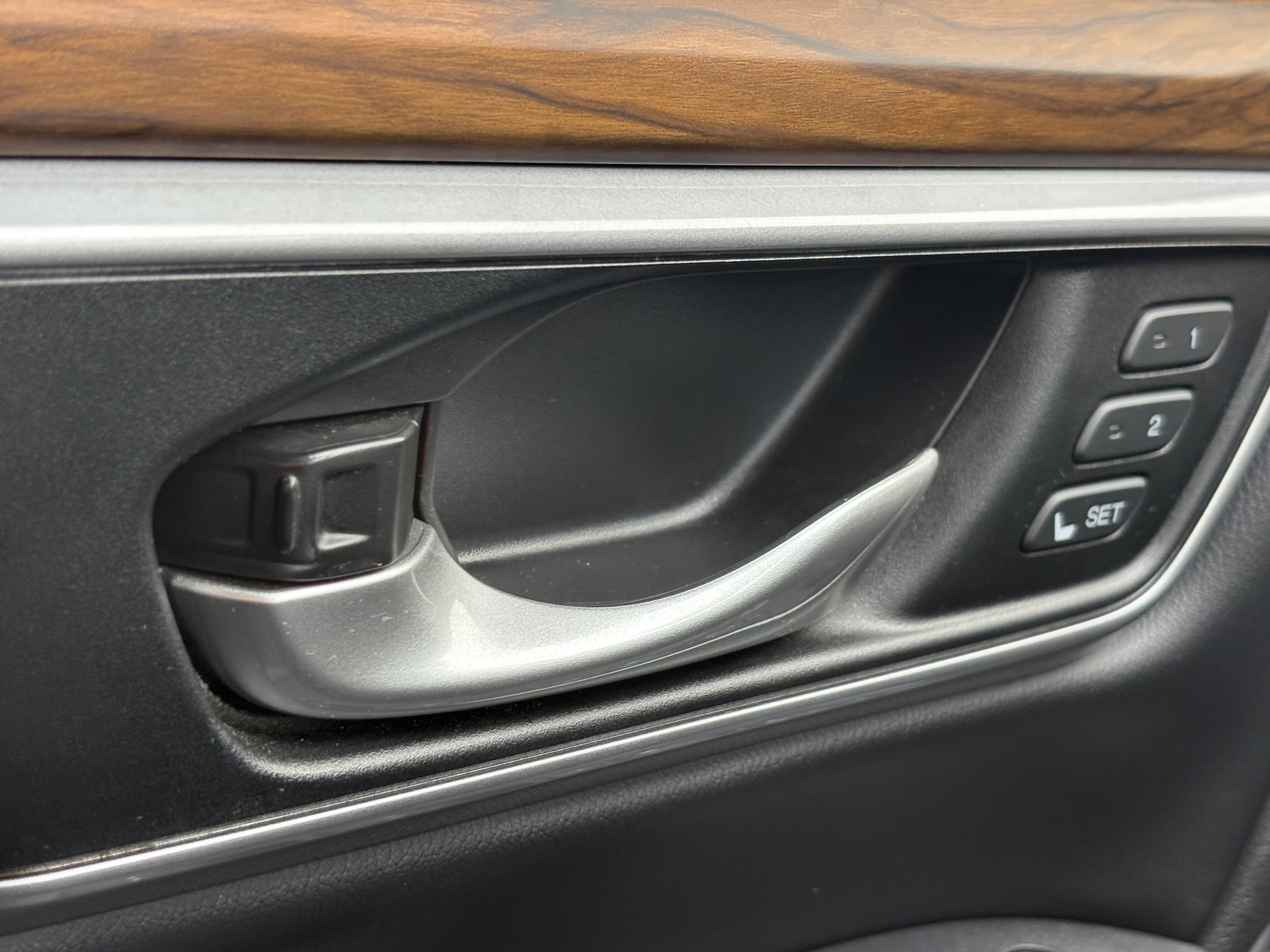 Used 2017 Honda CR-V EX-L image 27