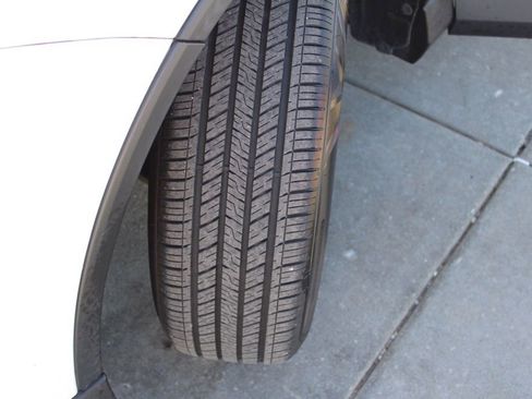 Used 2018 Toyota RAV4 XLE w/ Plus Extra Value Package image 13