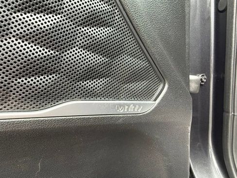 Used 2020 Hyundai Santa Fe SEL w/ Convenience + Premium Package image 11