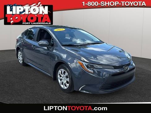 Certified 2025 Toyota Corolla LE FWD image 1