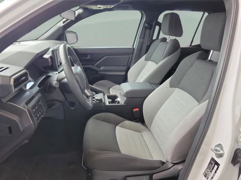 Certified 2025 Toyota 4Runner TRD Off-Road image 9