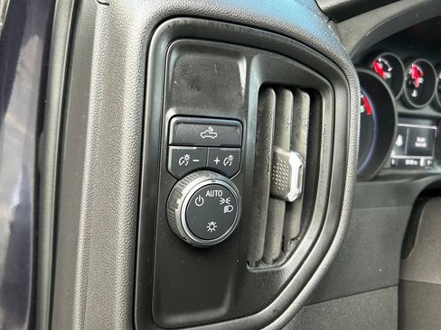 Used 2022 Chevrolet Silverado 1500 Custom RWD image 19
