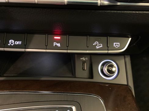 Used 2019 Audi Q5 2.0T Premium Plus w/ Premium Plus Package AWD/4WD image 34