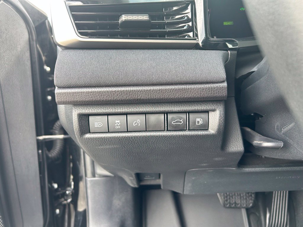 Used 2025 Toyota Camry LE FWD image 14