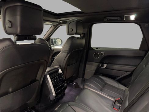 Used 2018 Land Rover Range Rover Sport HSE image 24