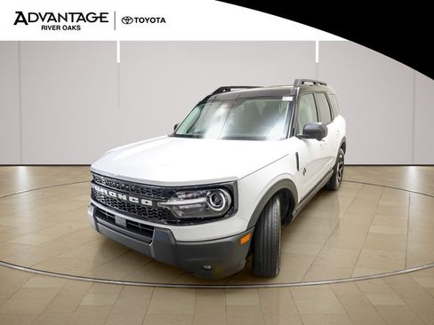 Used 2025 Ford Bronco Sport Outer Banks w/ Outer Banks Tech Package+ AWD/4WD image 4