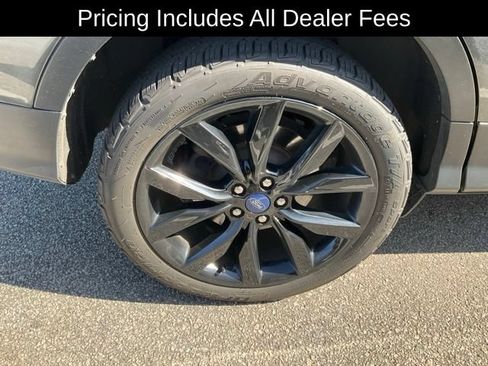 Used 2018 Ford Escape SE w/ SE Sport Appearance Package AWD/4WD image 11