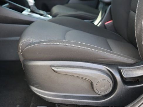 Used 2023 Kia Forte LXS image 9