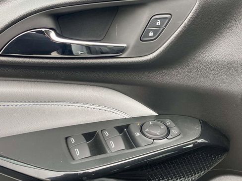 New 2026 Chevrolet Trax LT w/ Sunroof Package FWD image 15