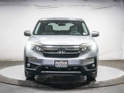 Used 2020 Honda Pilot EX image 3