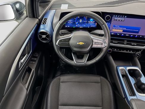 Used 2024 Chevrolet Equinox EV LT image 23