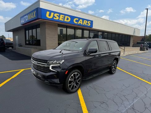 Used 2022 Chevrolet Suburban RST image 1