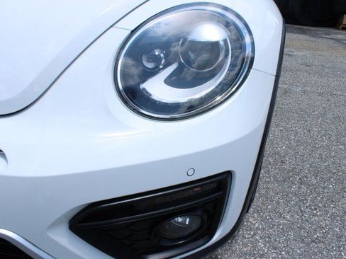 Used 2018 Volkswagen Beetle 2.0T Dune FWD image 8