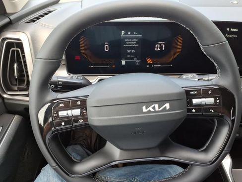 Certified 2026 Kia Sorento LX FWD image 22
