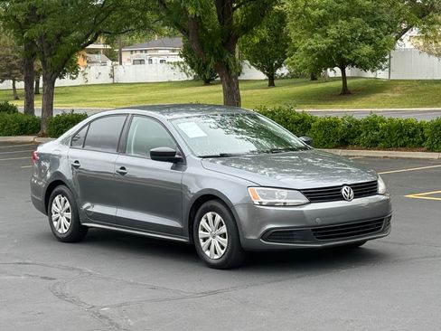 Used 2014 Volkswagen Jetta S FWD image 2