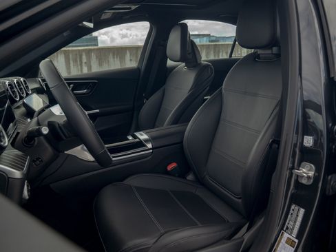 Certified 2024 Mercedes-Benz C 300 4MATIC Sedan image 25