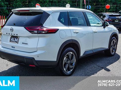 Used 2024 Nissan Rogue SV AWD/4WD image 6