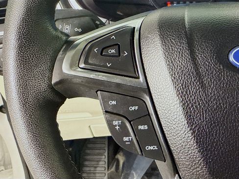 Used 2021 Ford Edge Titanium FWD image 14