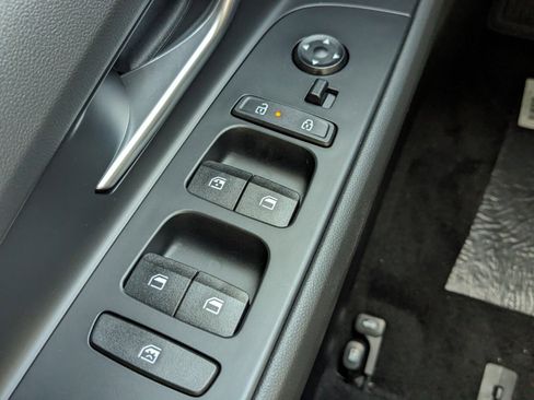 Certified 2025 Hyundai Elantra Sport image 21