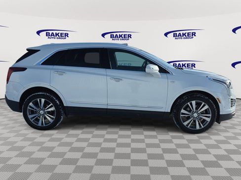Used 2023 Cadillac XT5 Premium Luxury w/ Technology Package AWD/4WD image 4