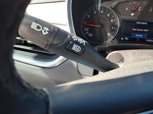 Used 2024 Chevrolet Equinox LT FWD image 18