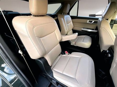 Used 2022 Ford Explorer XLT w/ Equipment Group 202A image 23