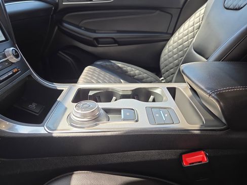 Used 2024 Ford Edge Titanium image 22