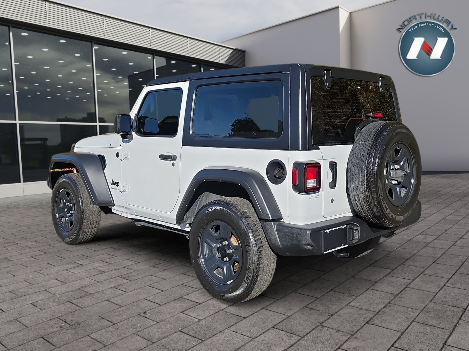 Used 2022 Jeep Wrangler Sport AWD/4WD image 3