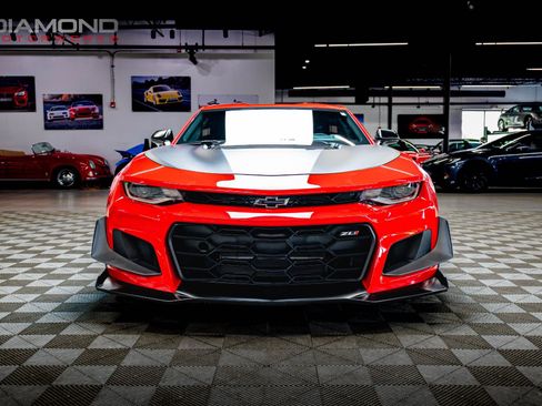 Used 2021 Chevrolet Camaro ZL1 RWD image 28