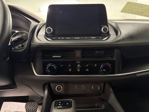 Used 2023 Nissan Rogue S image 22