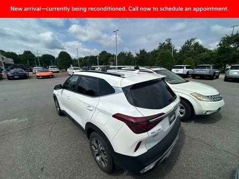Used 2023 Kia Seltos EX AWD/4WD image 14