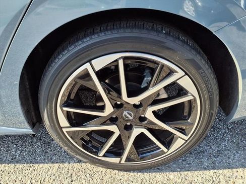 Used 2024 Nissan Sentra SR FWD image 20
