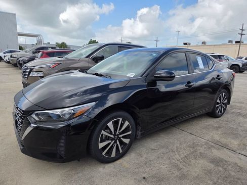 Used 2024 Nissan Sentra SV w/ SV Premium Package FWD image 1