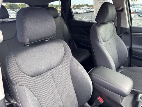 Used 2019 Hyundai Santa Fe SEL image 19
