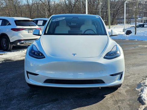 Used 2023 Tesla Model Y Long Range image 4