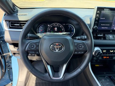 Used 2022 Toyota RAV4 XSE AWD/4WD image 21