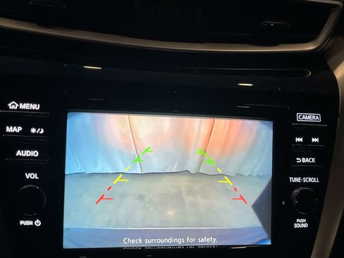 Used 2018 Nissan Murano S image 17