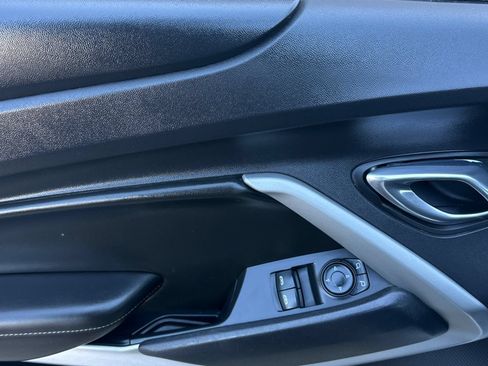 Used 2016 Chevrolet Camaro SS RWD image 12