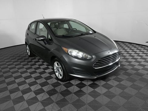 Used 2015 Ford Fiesta SE image 22