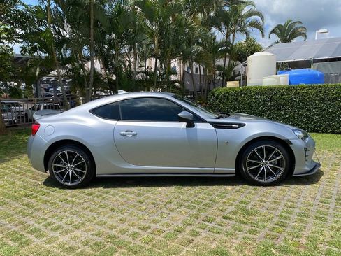 Used 2020 Toyota 86 RWD image 7