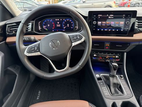 Used 2025 Volkswagen Jetta SEL image 16