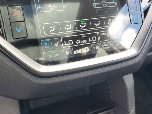 Used 2025 Subaru Ascent Bronze Edition w/ Onyx Package image 24