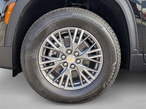 New 2026 Chevrolet Traverse LT w/ Driver Confidence Package image 9