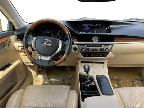 Used 2014 Lexus ES 300h FWD image 12